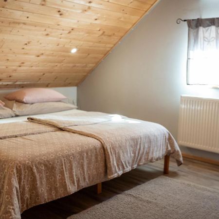 Guest House Pr' Cut Zirovnica Exteriér fotografie