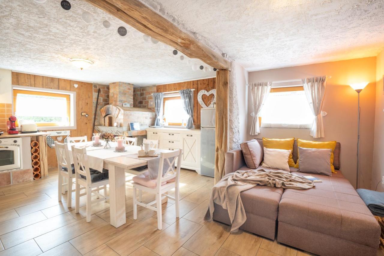 Guest House Pr' Cut Zirovnica Exteriér fotografie